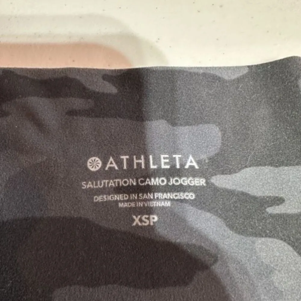 NWT Athleta Salutation Camo Jogger Size XSP Petite Camoflage Gray Black Hi‎ Rise - Image 4