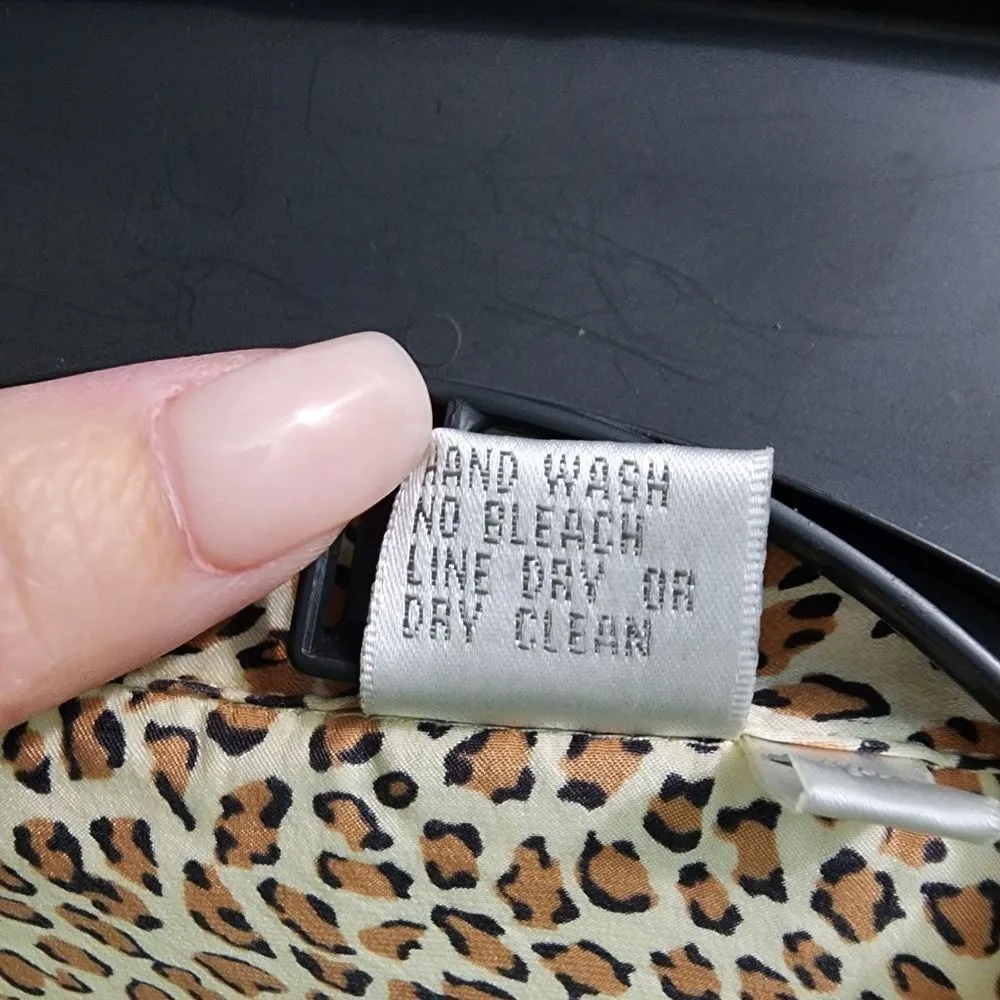 Trendy Leopard Print Top Loungewear Set Casual Chic Animal Pattern. - Image 4