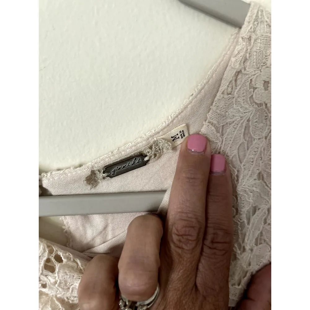 Gimmicks Lace Sleeveless Top, sz Medium - Image 4