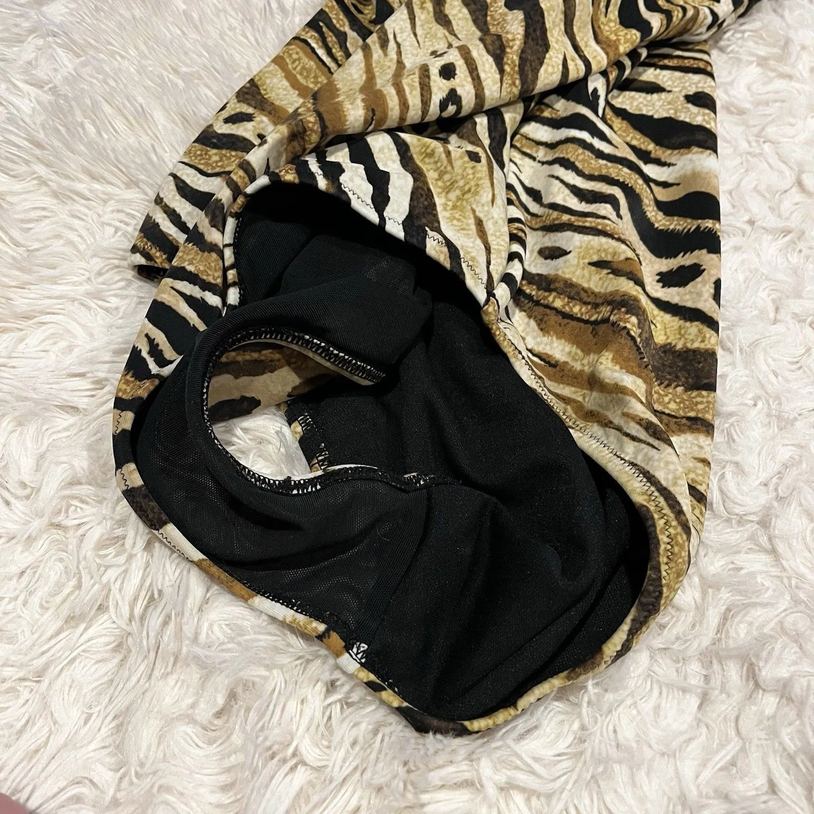 Profile By Gottex Women's One Piece Swimsuit Animal Print Size 12 EUC - Image 3