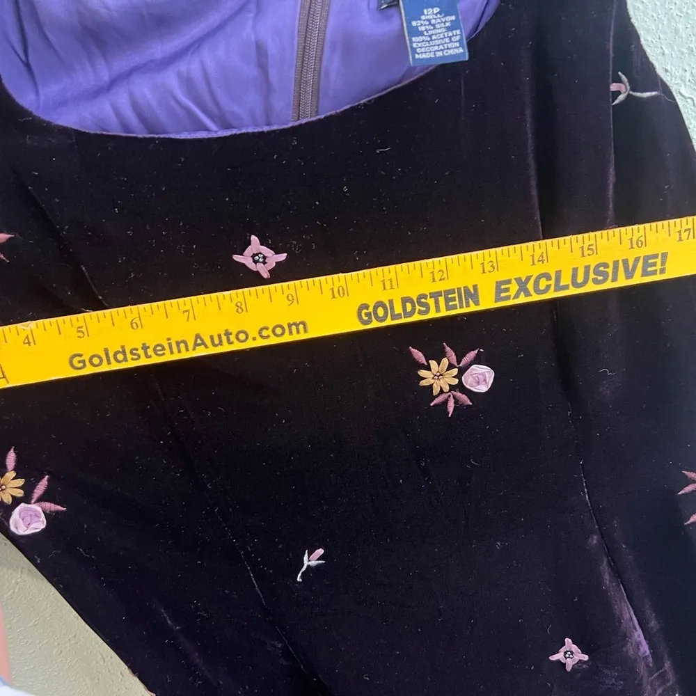 Ann Taylor Dress with Floral Embroidery - Image 4