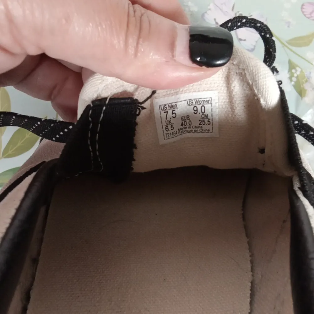 Vans Slip On Cap Reflective Marshmallow Black White Cream Unisex - Image 7