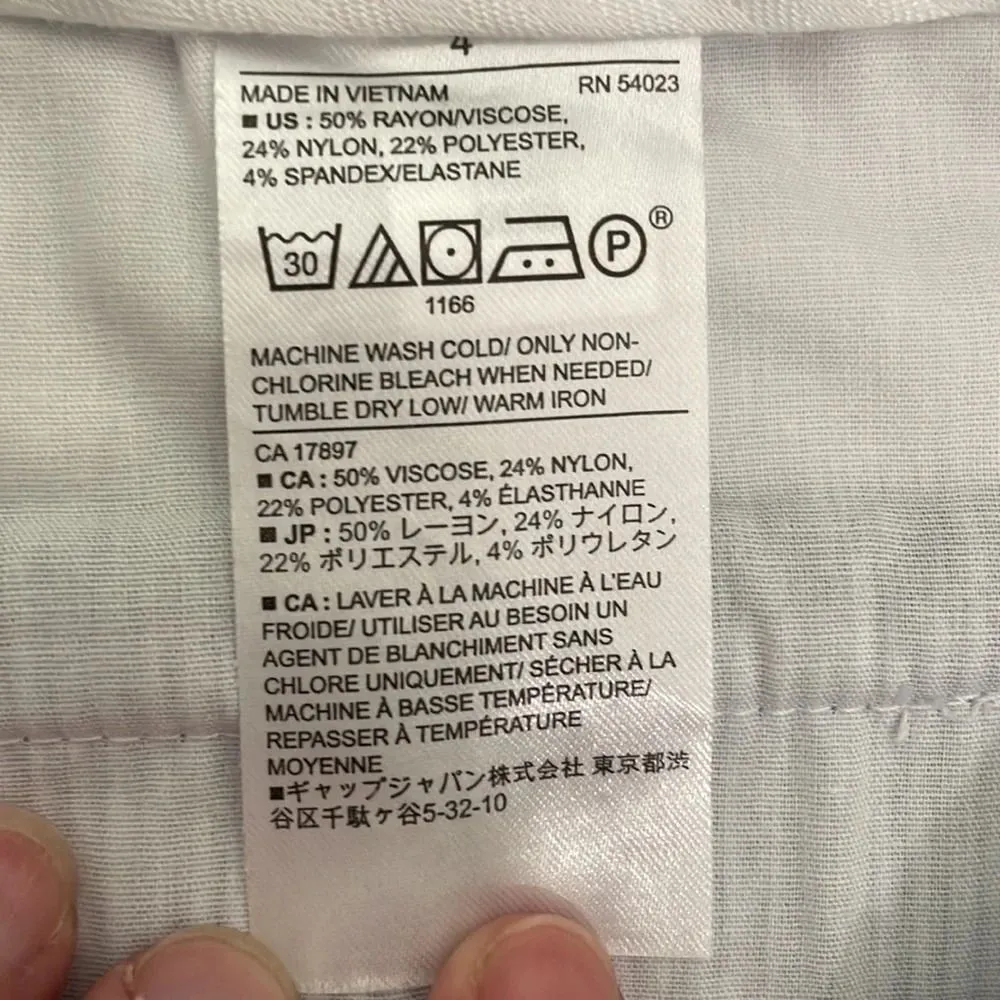 NWOT Banana‎ Republic Factory Tailored Stripe Shorts Blue Stripes size 4 - Image 4