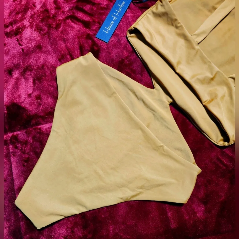 NWT House of Harlow 1960 Iggy One Piece swimsuit in Mustard & Cream Size XS - Image 6