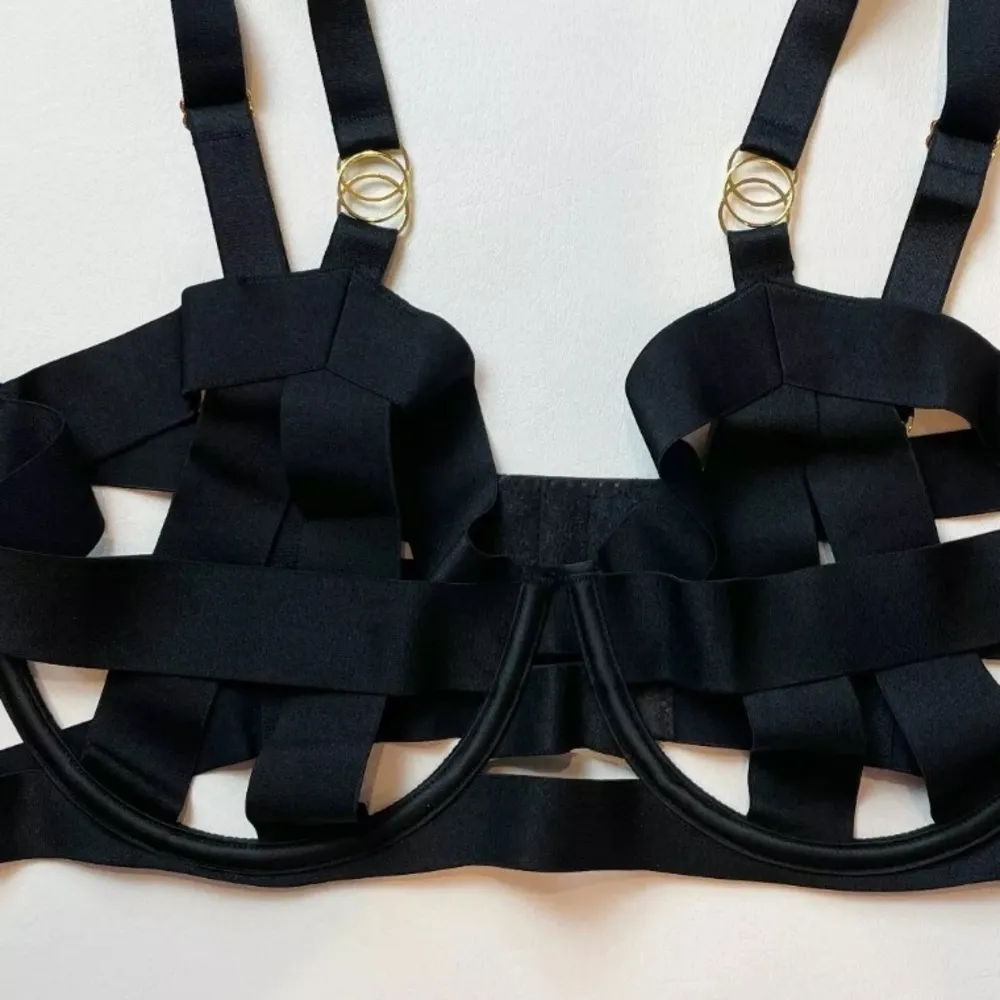 Victoria's Secret Bra 32DD Unlined Balconet Strappy Banded
Black NWT - Image 3