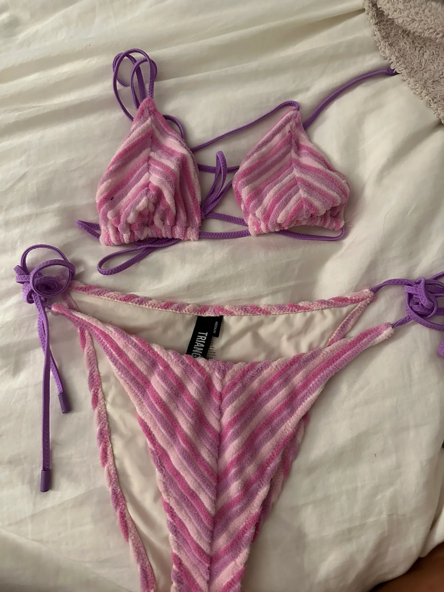 Triangl Bikini - Image 4