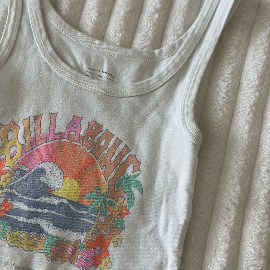 Billabong Tank with Vibrant Graphic - Image 2