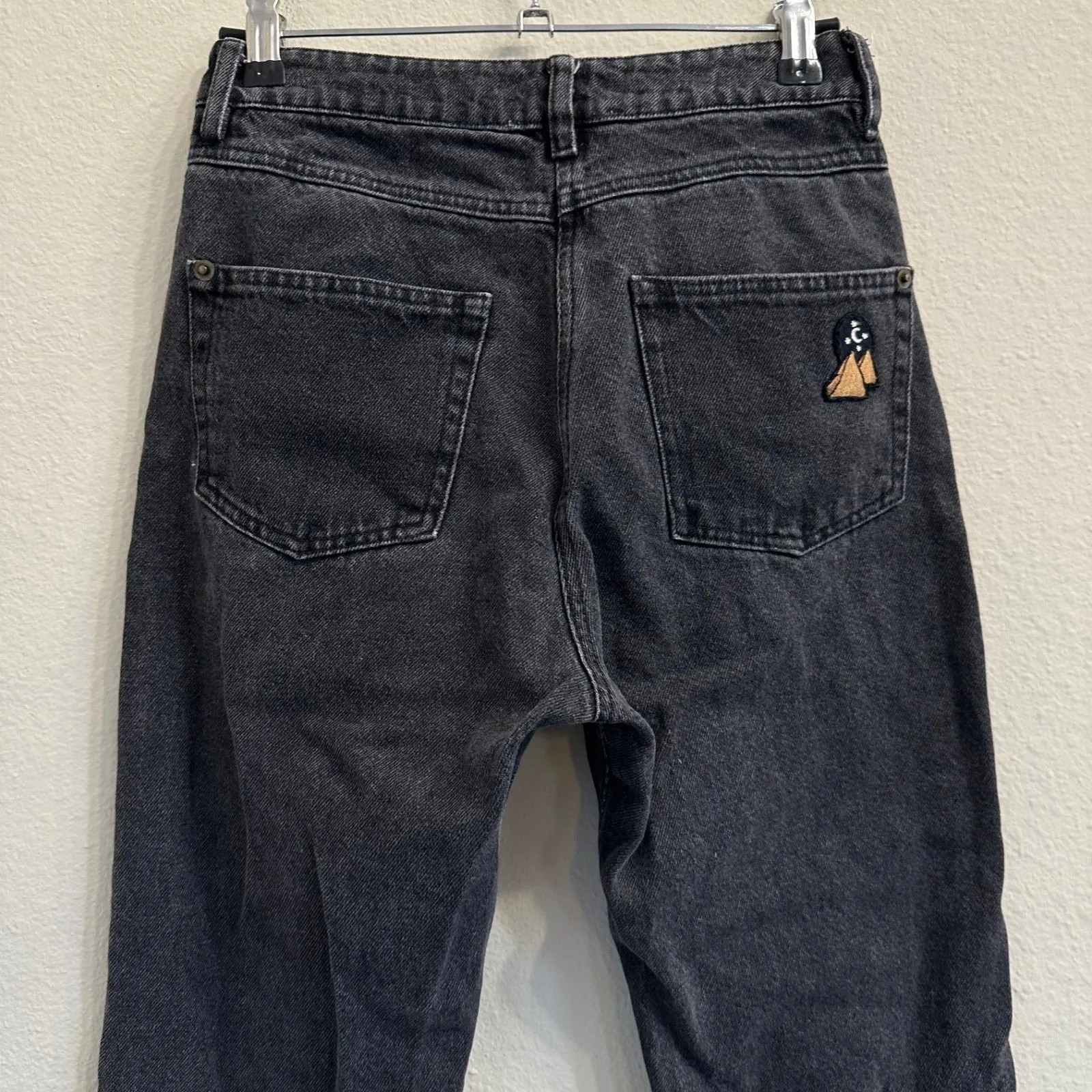 Nanushka Pyramid Cropped Wide Leg Jeans XS Washed Black Frayed Hem Patch‎ Size 24 - Image 8