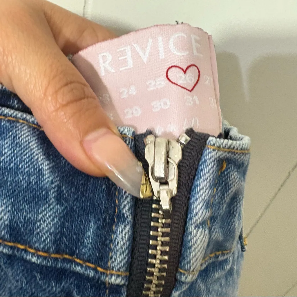 Revice Yin Yang High Rise Cropped Jeans Tokyo Wash Size 26 Two Tone - Image 15