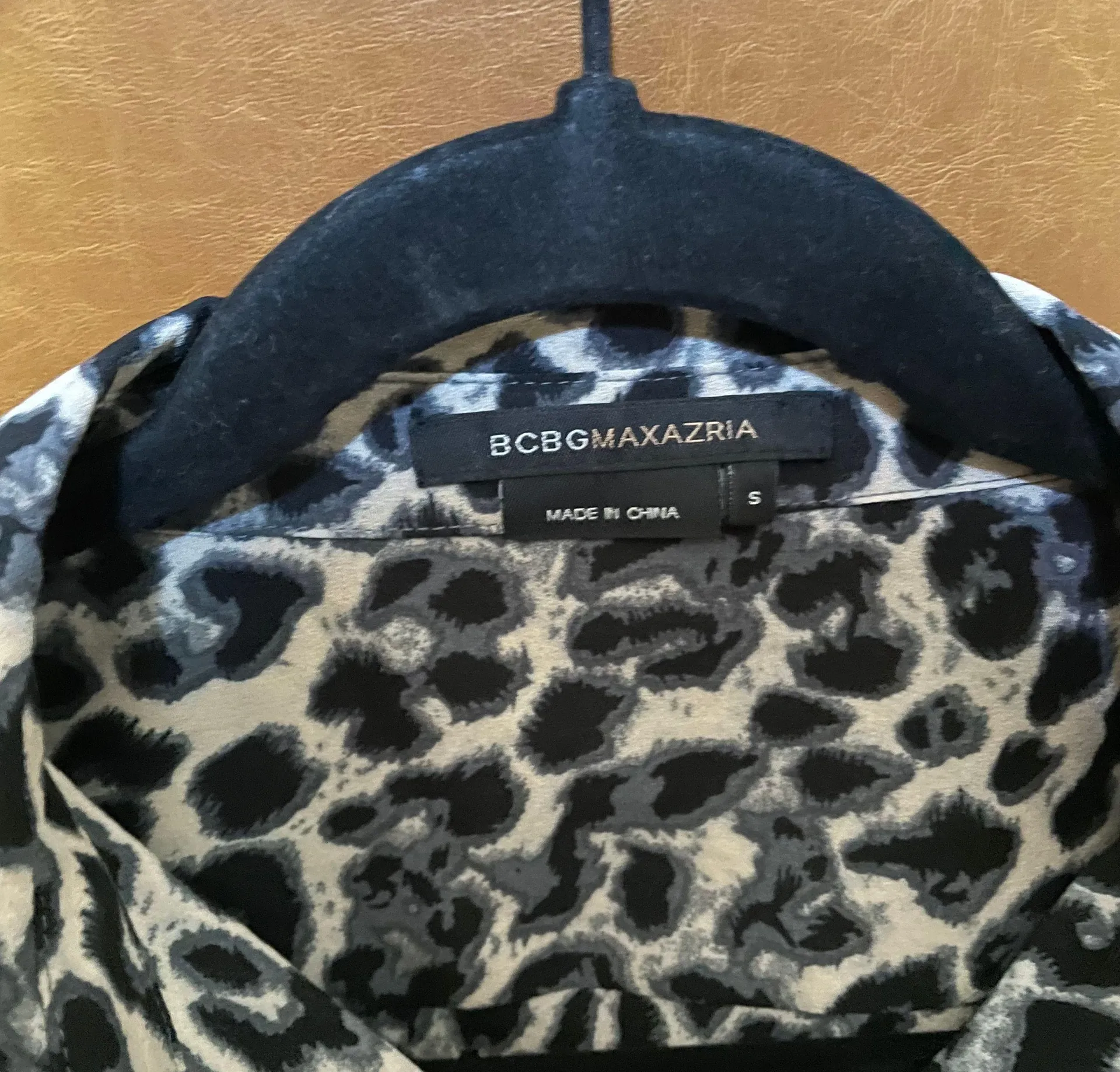 BCBGMAXAZRIA Grey Leopard Print Button Up Top - Image 5