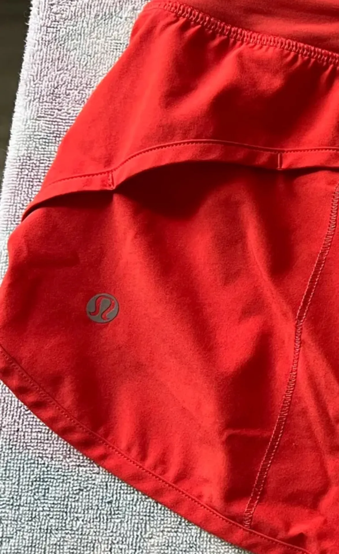 Hotty Hot Short 2.5” - Image 4