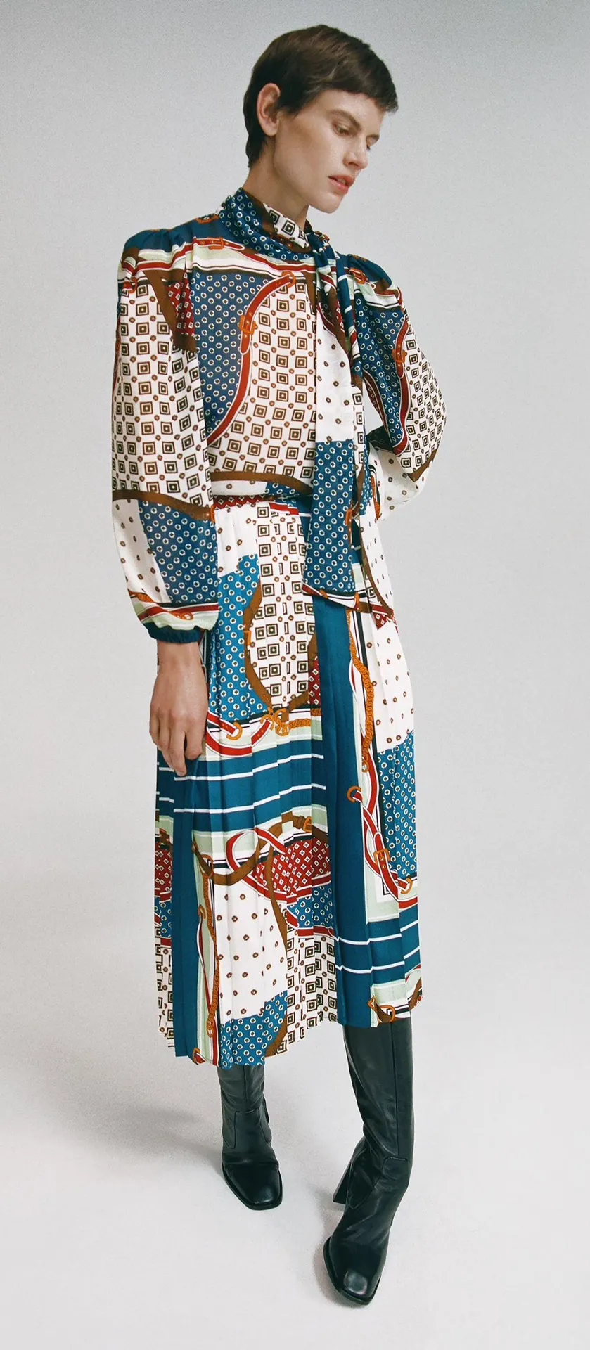 Multicolored Printed Pleated Midi Skirt - Image 5