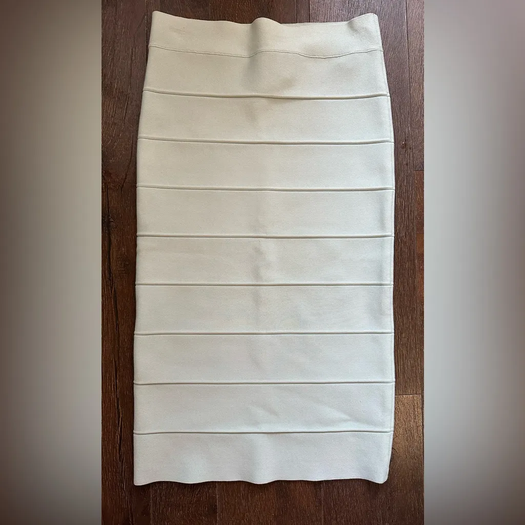 BCBG AZRIA AQUA MIST LEGER POWER PENCIL SKIRT LHL3C615/B83 SIZE S - Image 3