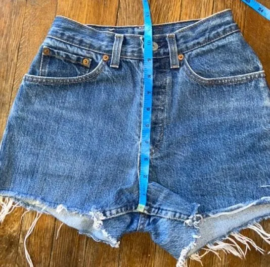 Levi’s    Vintage 501 Cutoff Shorts - Image 6