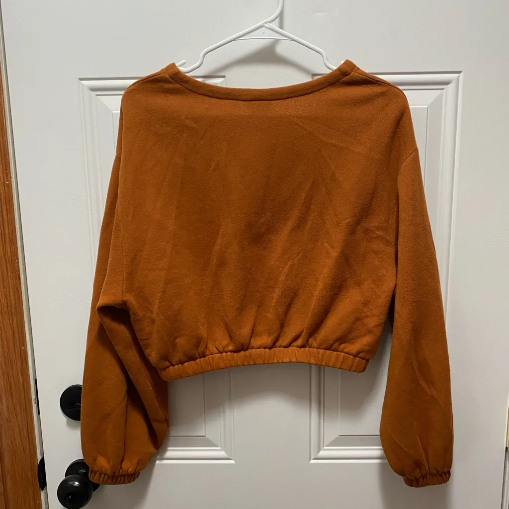 489 Urban Outfitters Out From Under Deep V-Neck Orange Crop Sweatshirt Small - Image 3