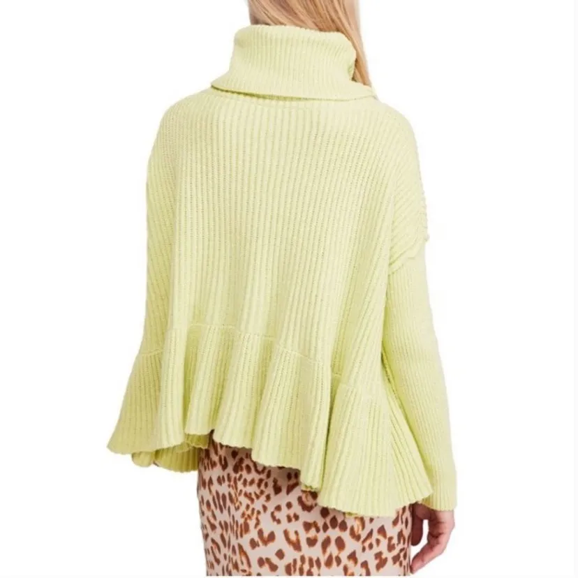 NWT  Free People Layer Cake Key Lime sweater - Image 5