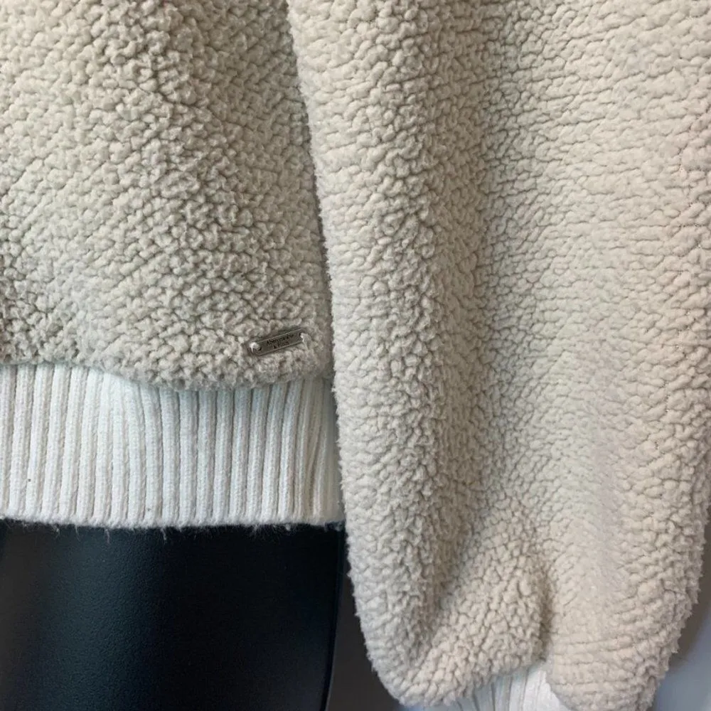 Abercrombie & Fitch Soft Sherpa Sweatshirt - Image 4