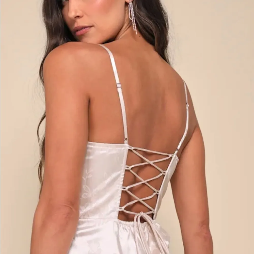 Lulu's Cream Satin Jumpsuit Size M - Image 2