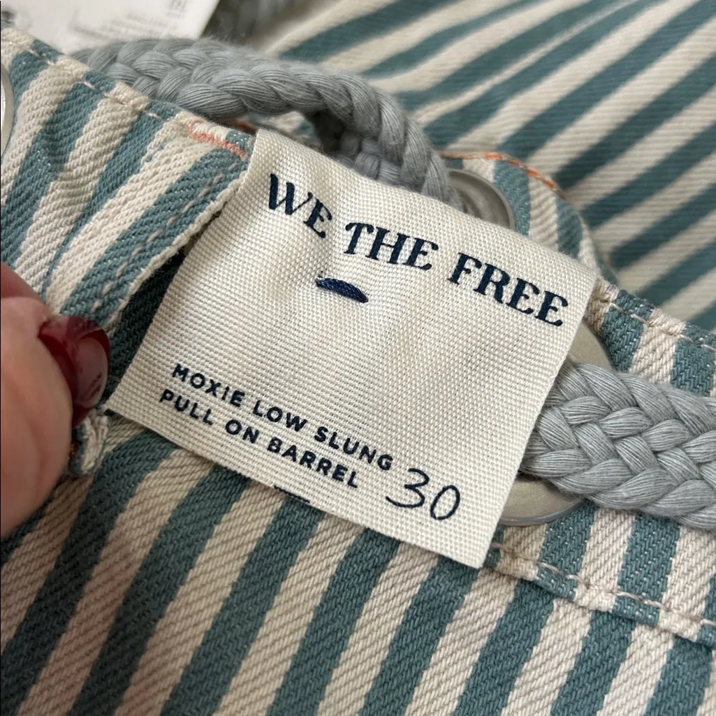 We The Free Moxie Railroad Low Slung Pull On Barrel Jeans Green - Image 10