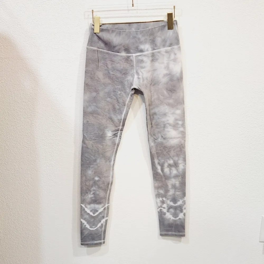 SWEET Romeo Active Leggings Tie Dye Lounge Light Gray White Leggings Size M - Image 2