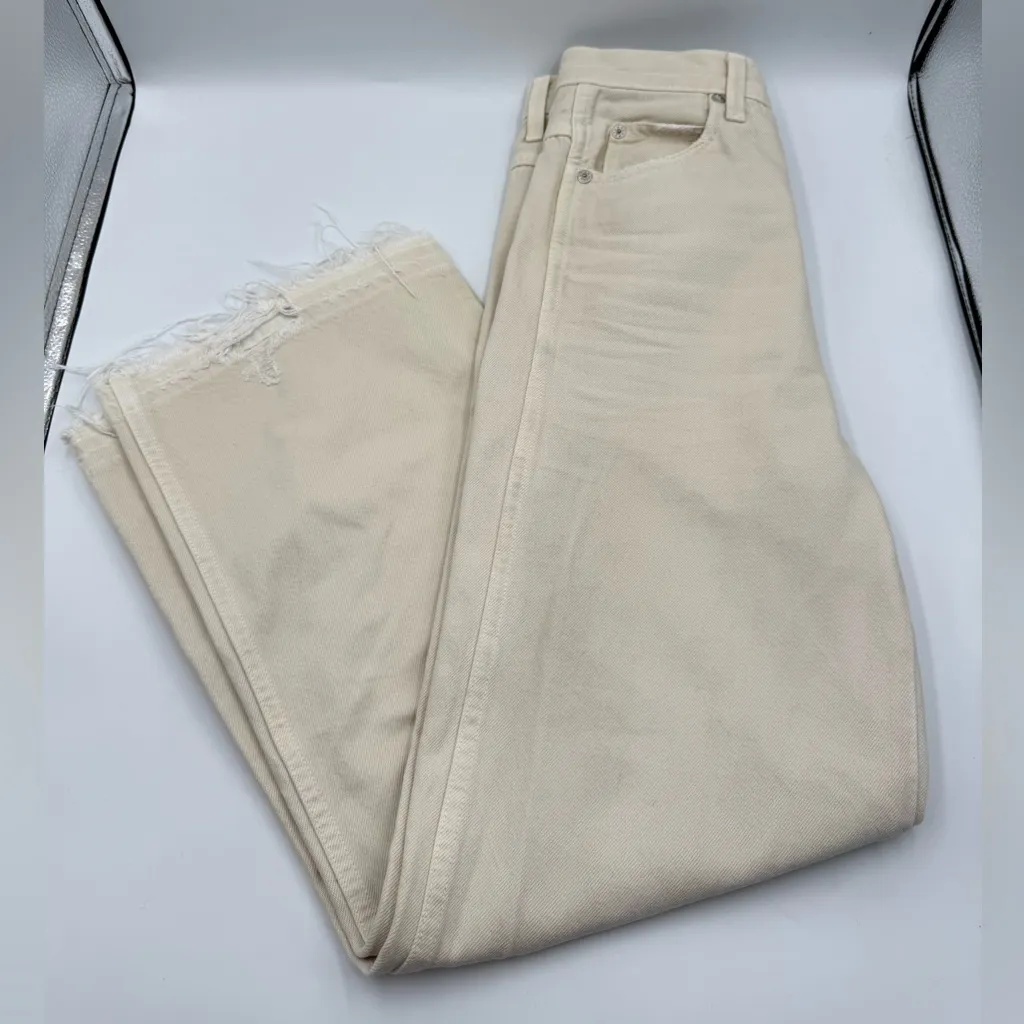 AMO Ava Crop Release Flare Hem Jeans White Size 24 - Image 5