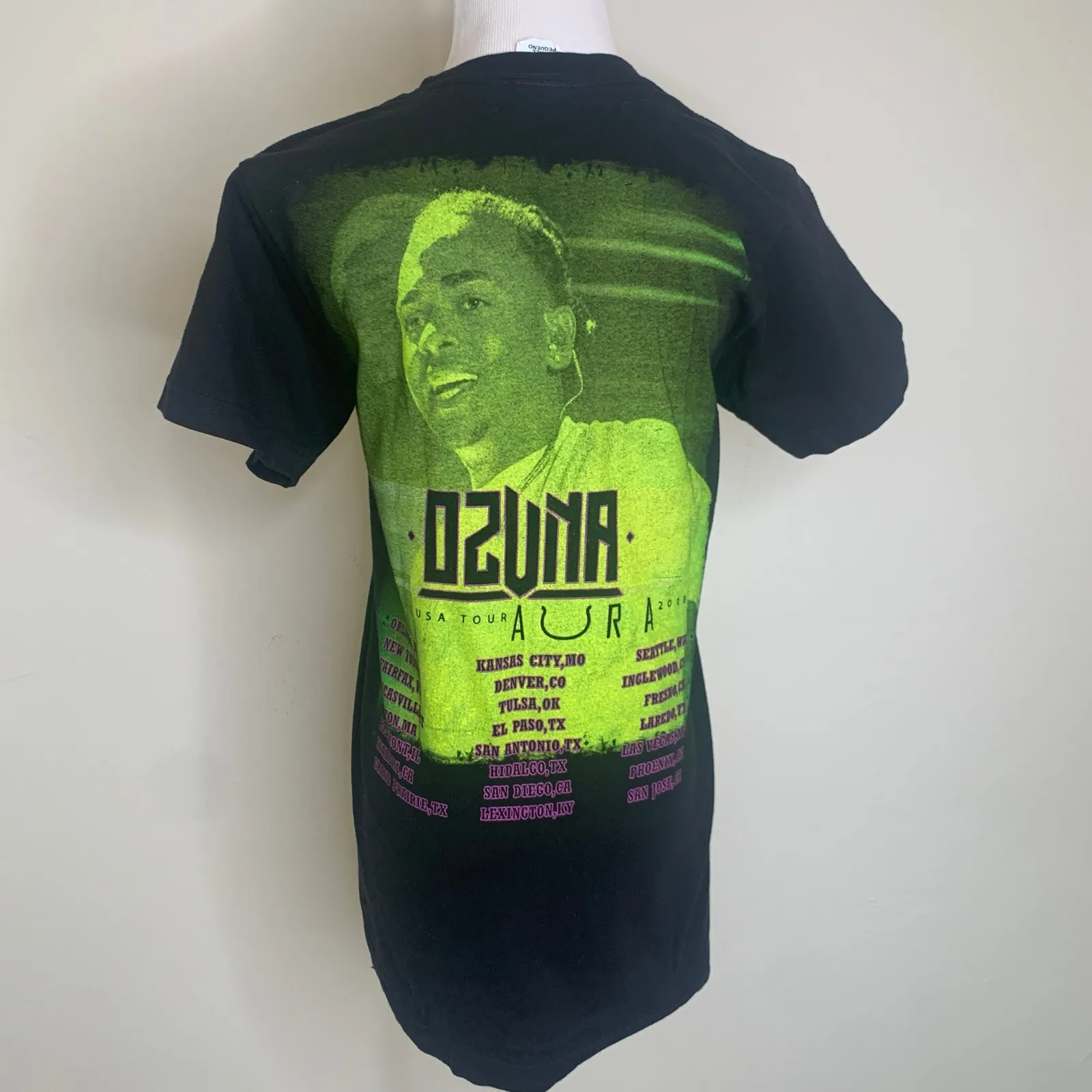 Ozuna Aura Tour 2018 Concert T Shirt Sz Small Black - Image 2