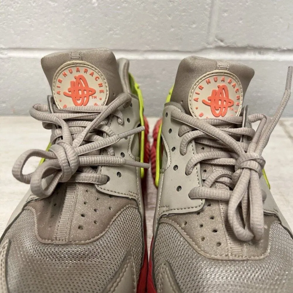 EUC Nike Air Huarache Run Womens Shoes Size 6.5 Desert Sand/Volt/High Punch - Image 4