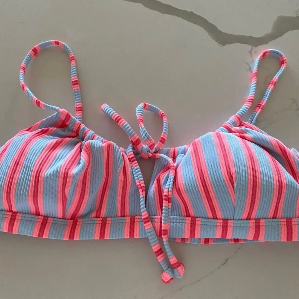 Billabong Bikini Top NWT - Image 3