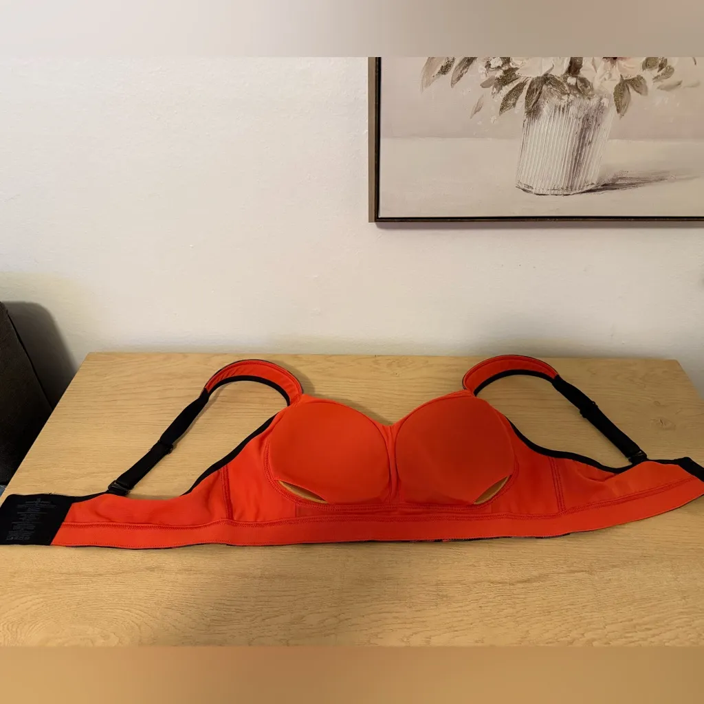 Lululemon Athletica Red and Black Sports Bra - Image 5