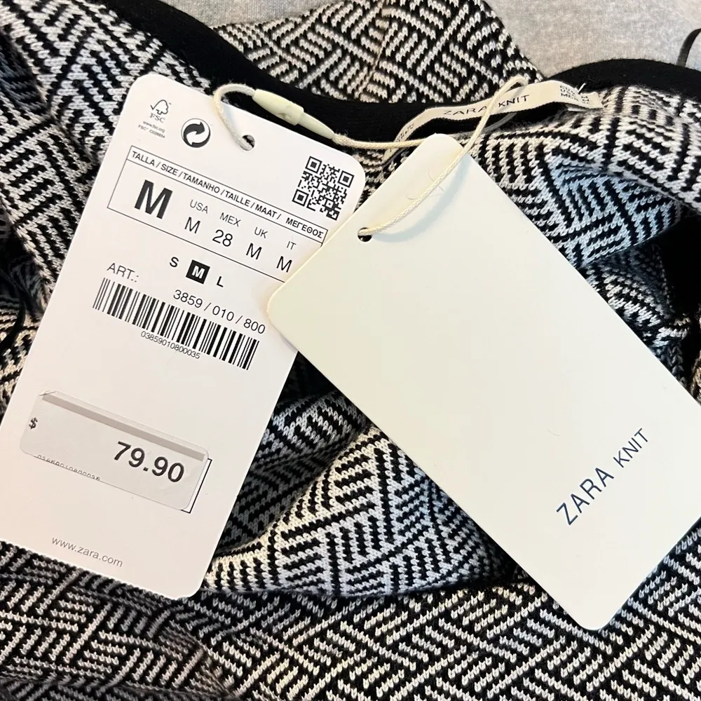 Zara Knit Dress Herringbone Pattern Size medium but I think runs small - Image 5