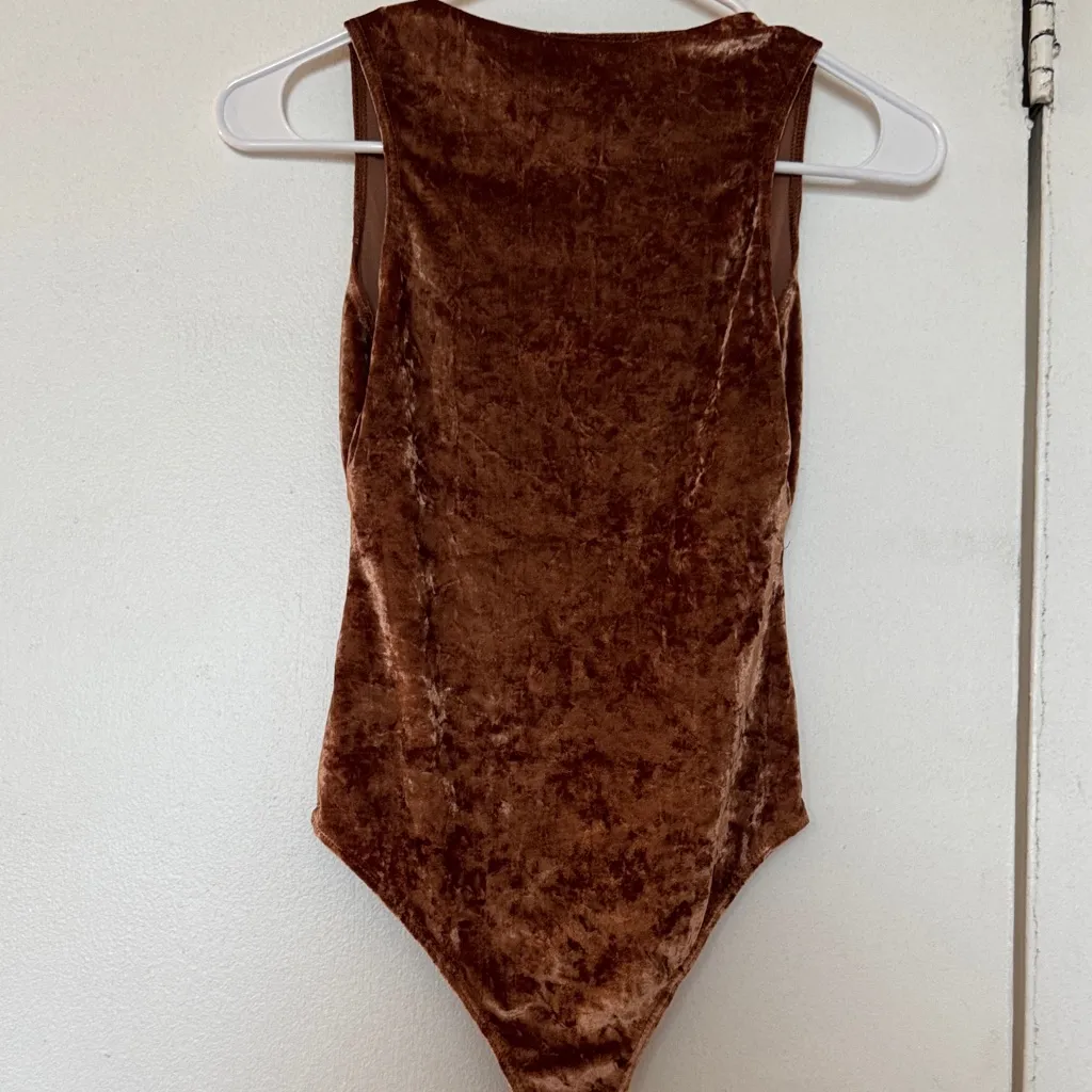 Gold Velvet Sleeveless Bodysuit Brown - Image 4