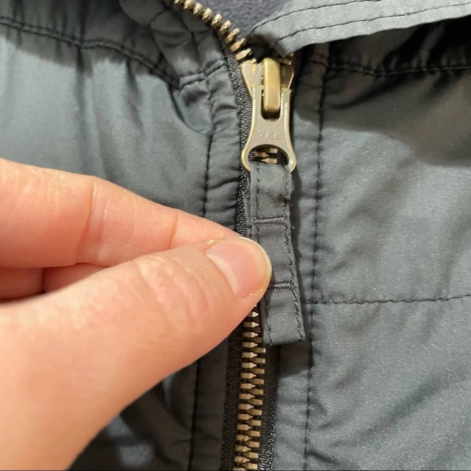 Columbia Grey Full Zip Cowl Neck Womans Vest S Gorpcore - Image 9