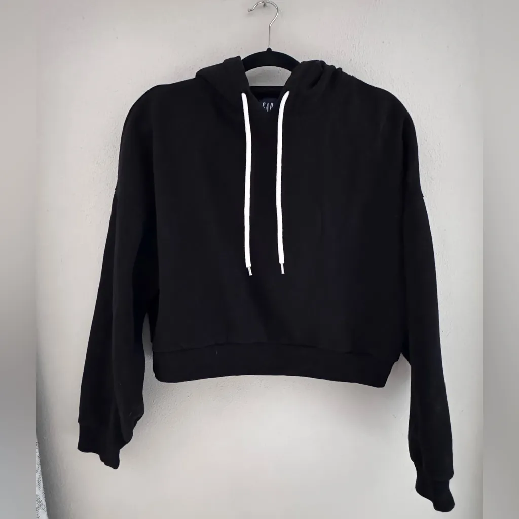 GAP Black VintageSoft Cropped Hoodie Size S - Image 2