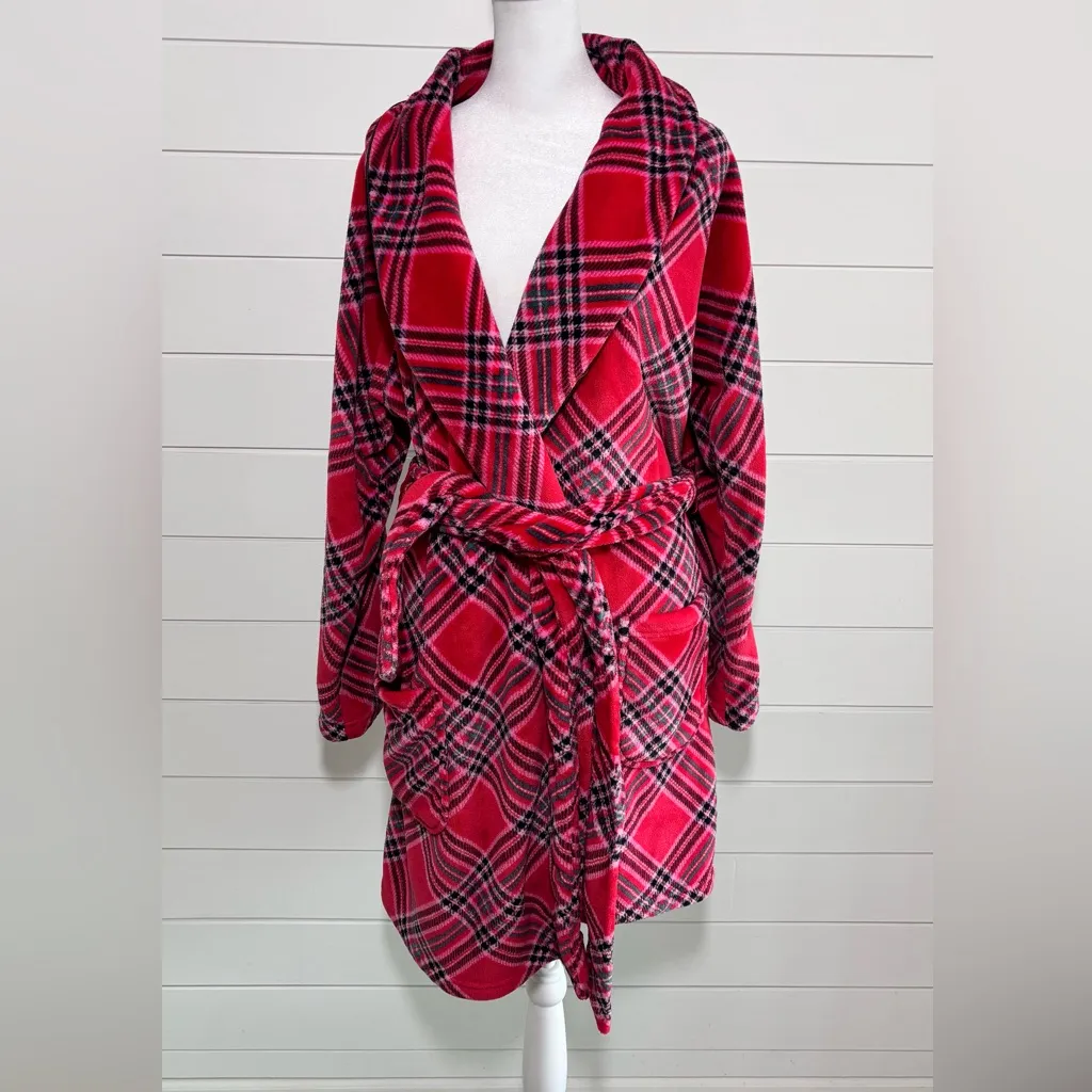 Victoria’s Secret Short Cozy Robe Color‎ Red Lipstick Plaid Plush Size XS/S - Image 2