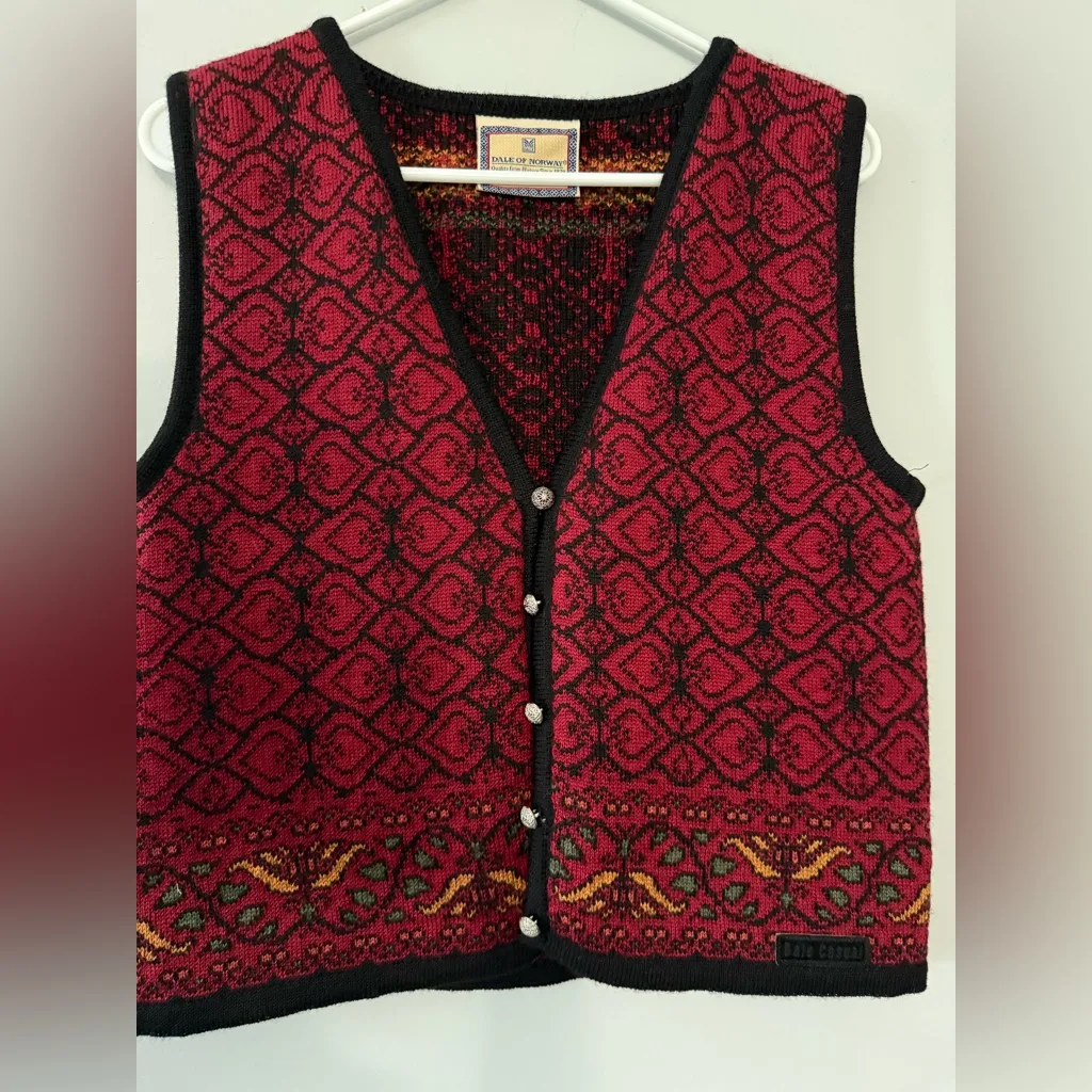 Dale of Norway Sweater Vest Red Boho Patterned 100% Wool Winter Classic Size S - Image 2