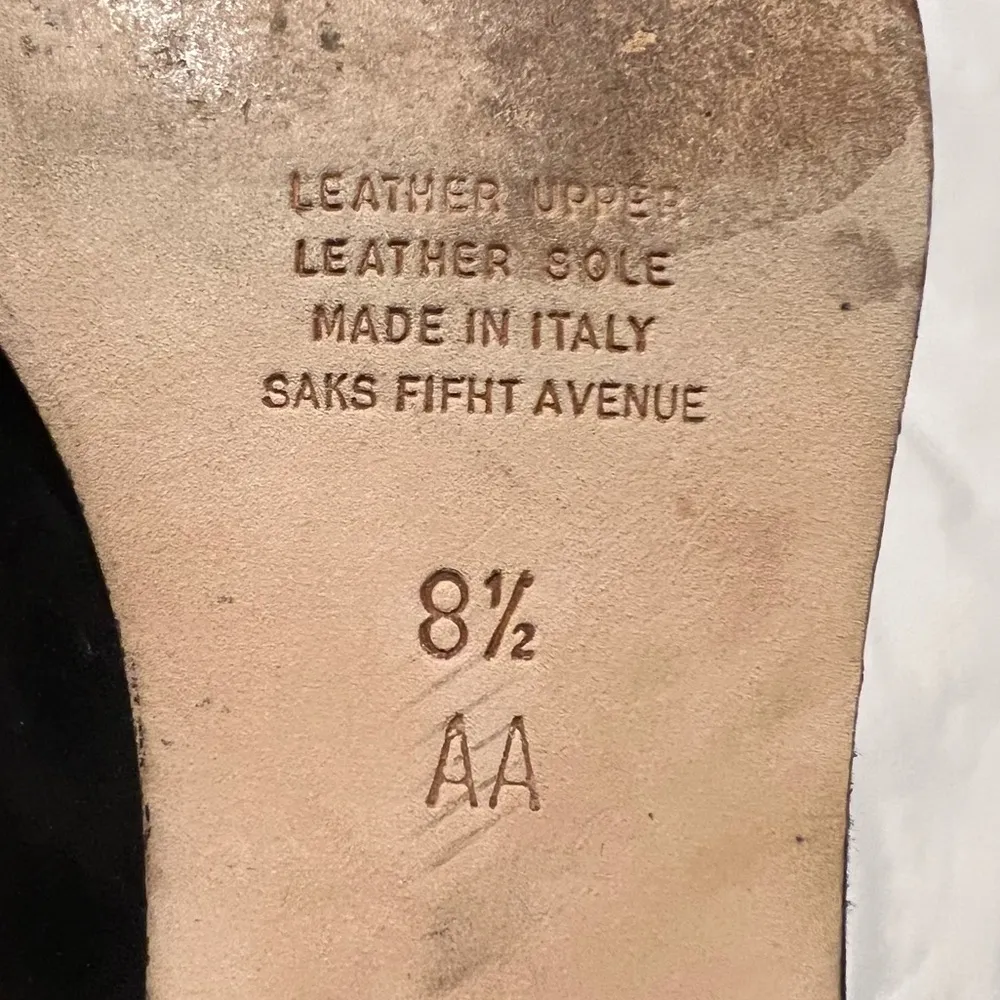 Saks Fifth Avenue Folio Collection Black Suede Pumps Heels Rosette 8.5 AA - Image 8
