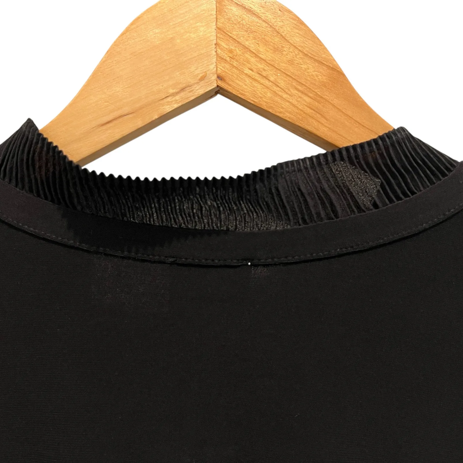 ANNE KLEIN Black V Neck Blouse Sheer Lace Sleeve Pleated Collar Sz L Tie Neck - Image 7