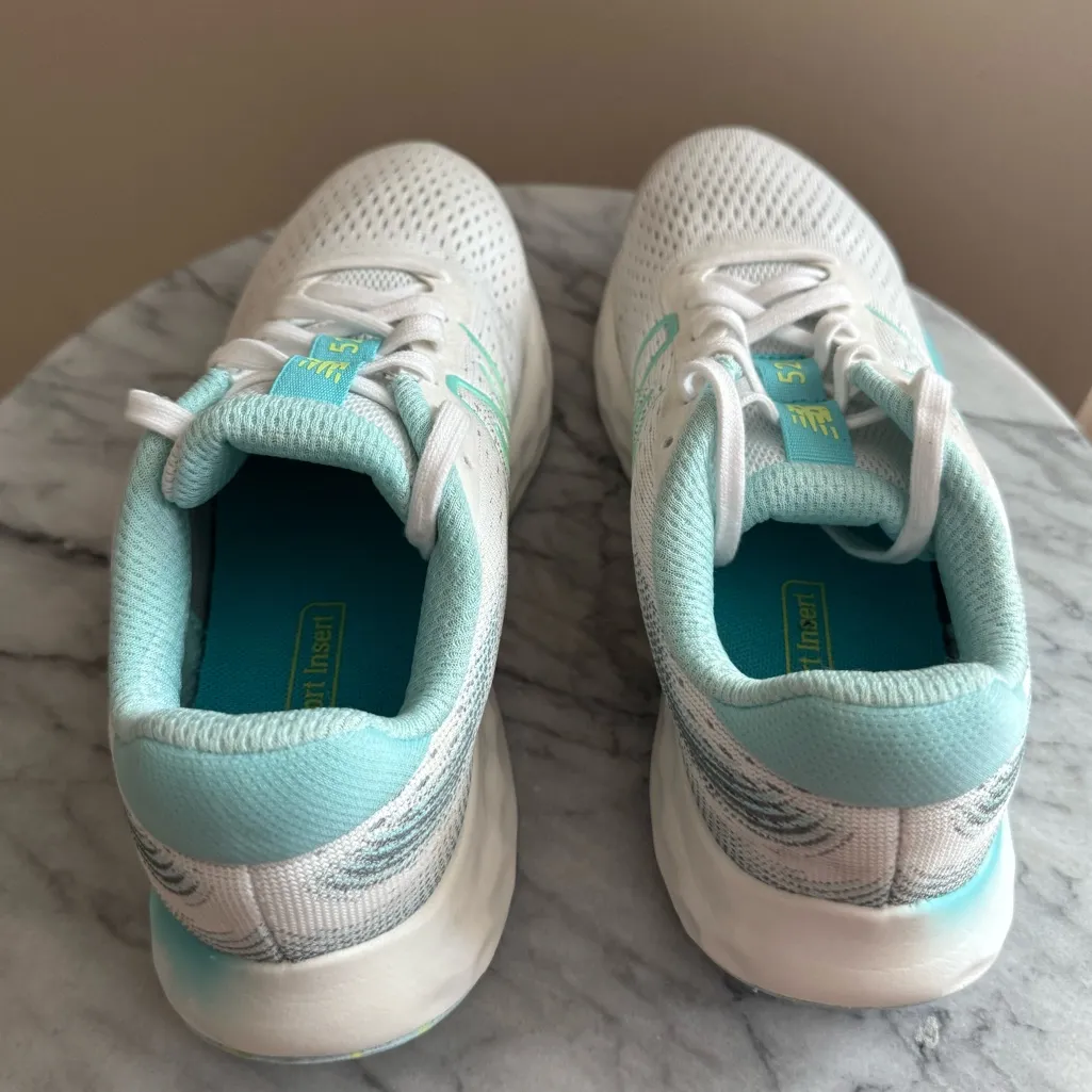 New Balance Women’s 520v8 Running Shoes Size 6 W520MW8 White Blue Athletic Shoes - Image 5