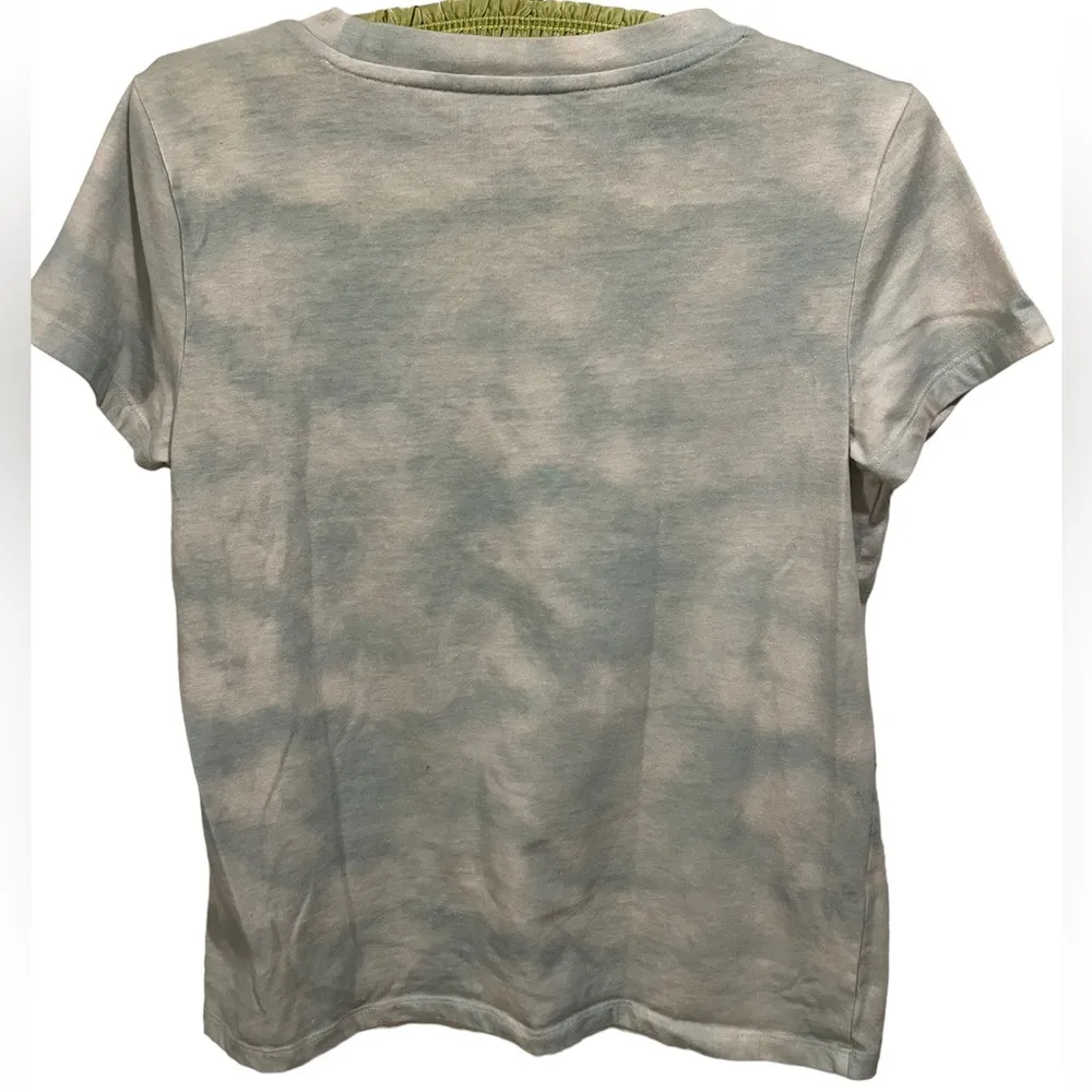 Rae Dunn Lucky Tie Dye Blue White Casual Preppy Stretch Short Sleeve Tee Shirt - Image 2