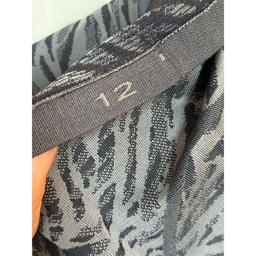 Lululemon Swiftly Tech 2.0 Women's T-Shirt Black Size 12 Cheetah Print - Image 5