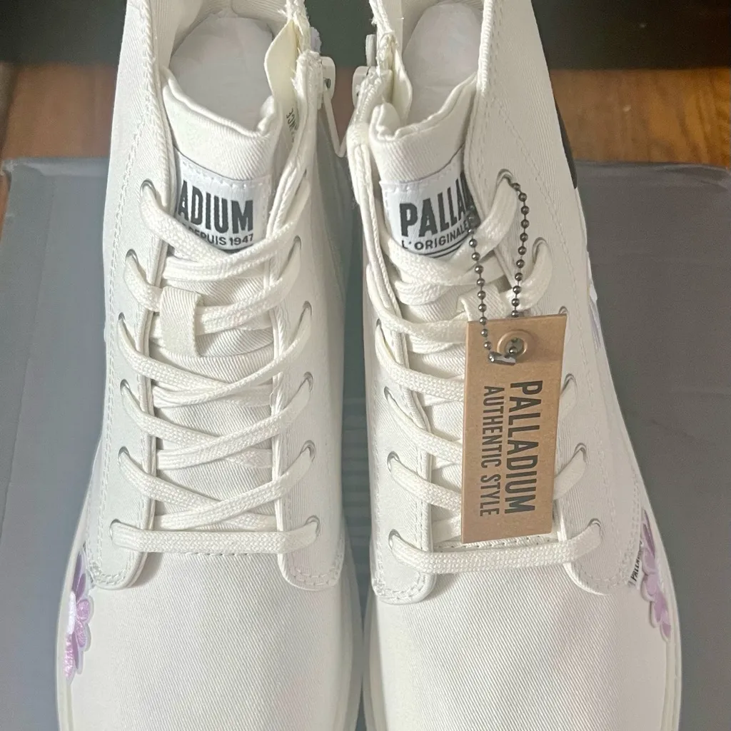 Palladium Women's White Boots with Floral Patchwork - Image 5