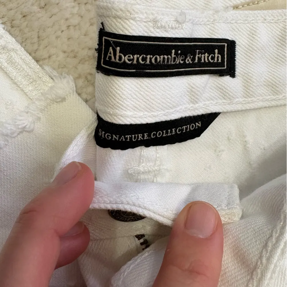 Abercrombie & Fitch Signature Collection White Jeans - Image 4