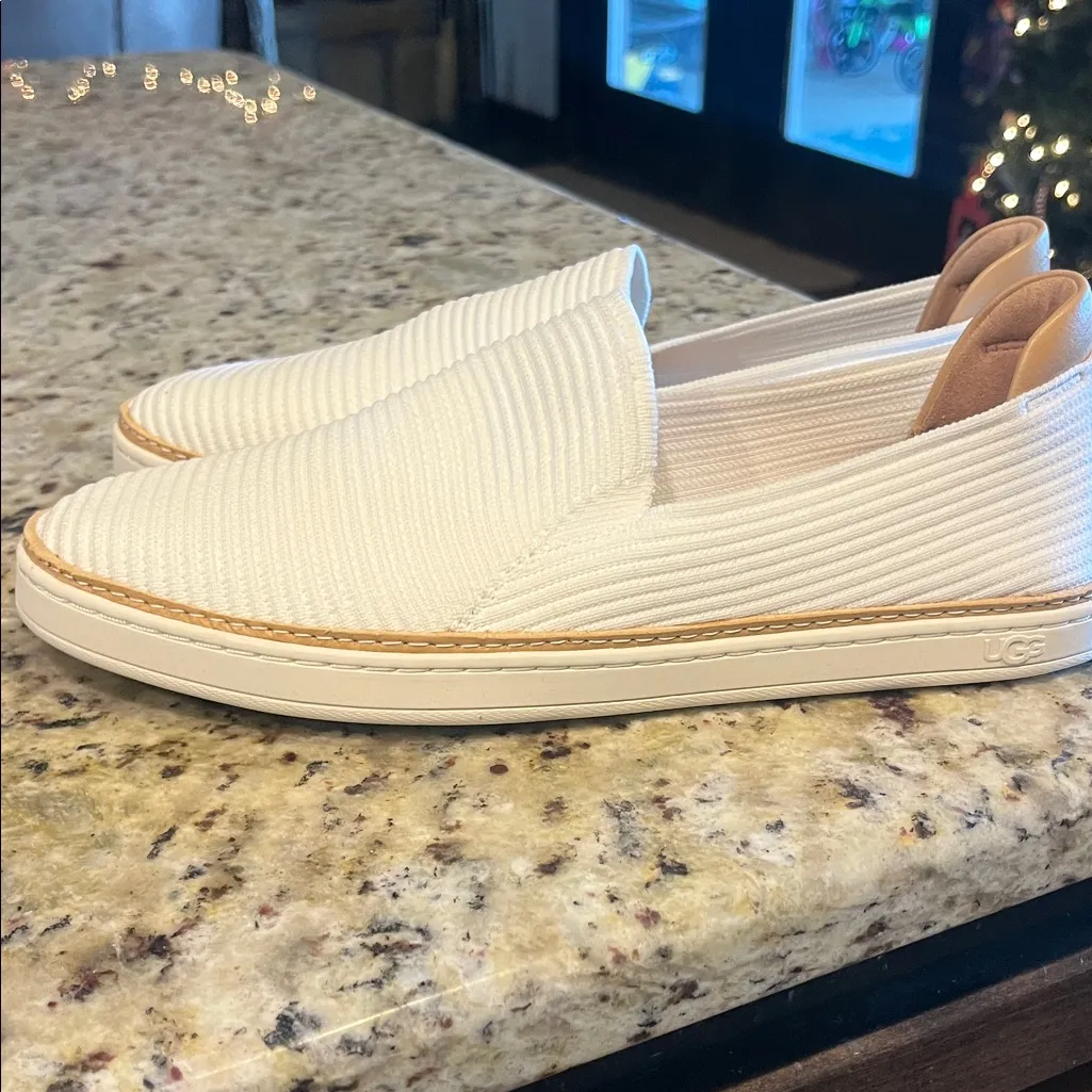UGG  White Textured Slip-On Loafers - Image 5