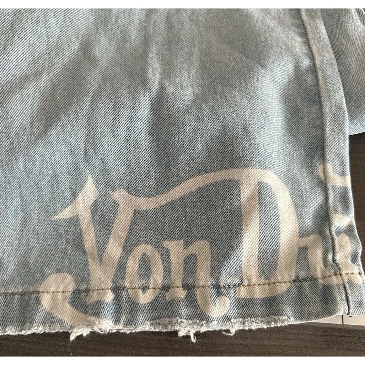 NWT Von Dutch Y2K Logo Patch Wide Leg Jeans Light Wash McBling Streetwear - Image 6