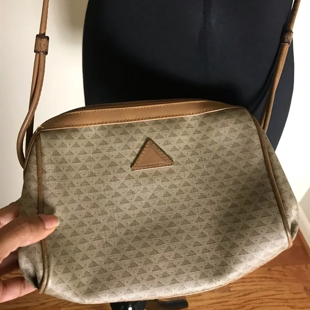 Vintage Liz Claiborne Handbag - Image 2