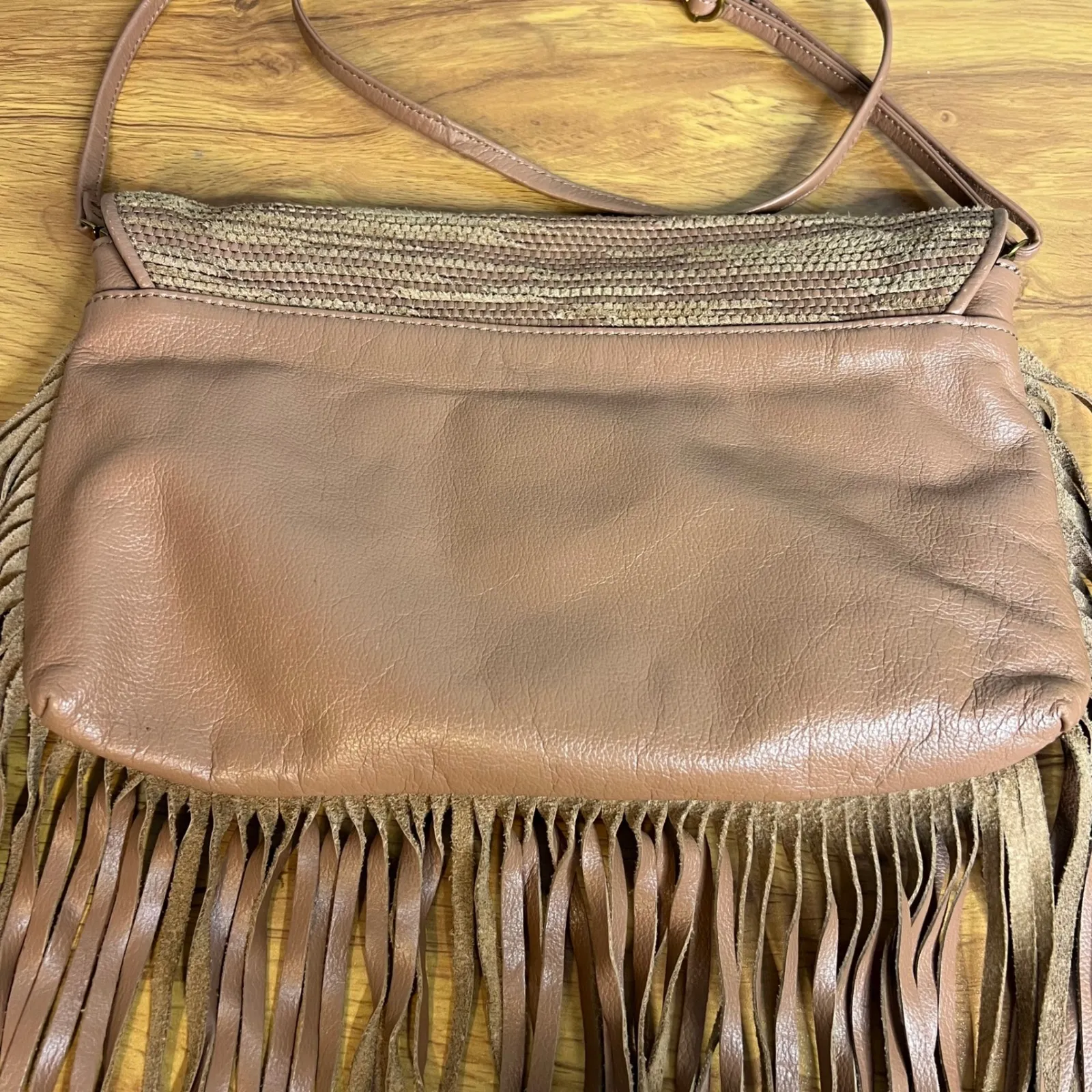 Elliott Lucca Fringe Crossbody Bag Woven Straw Leather Tan Boho Hippie - Image 9