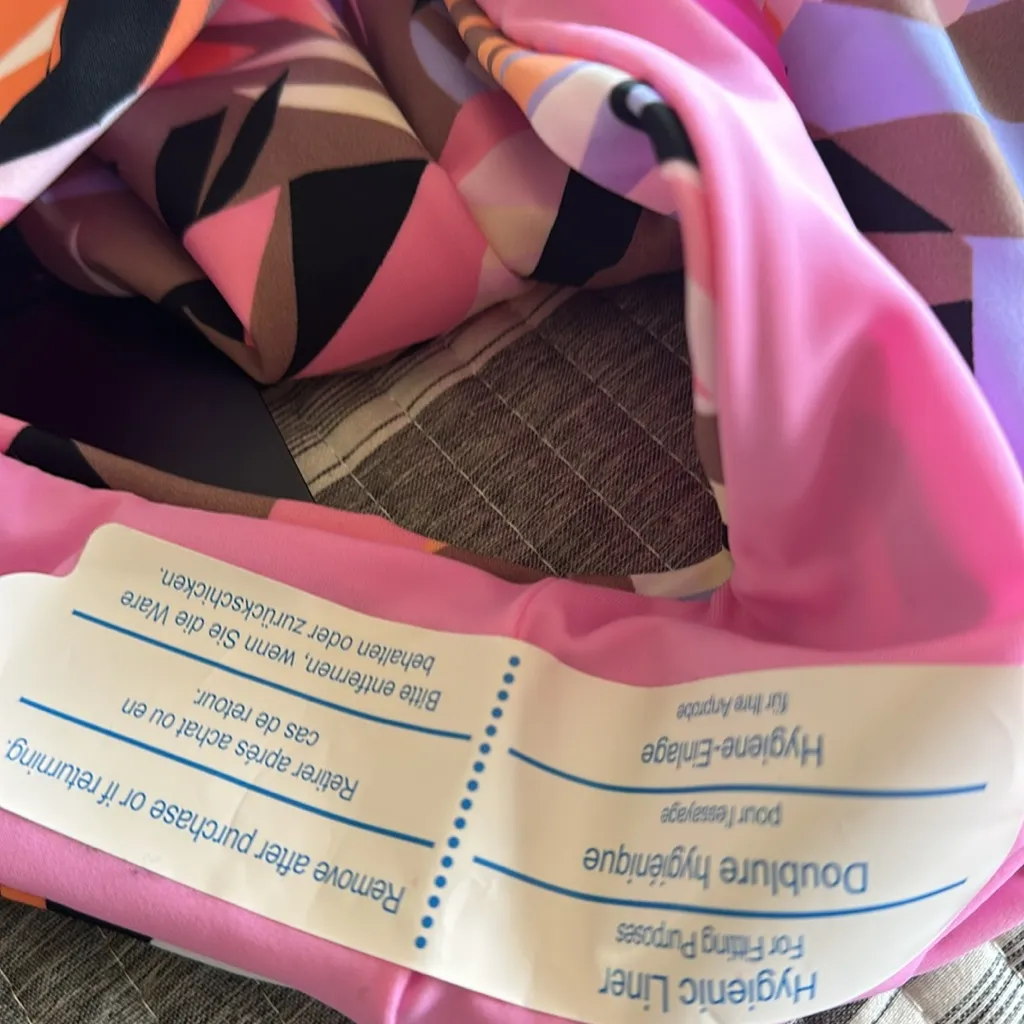 NWT Kikirio Cut - Image 7