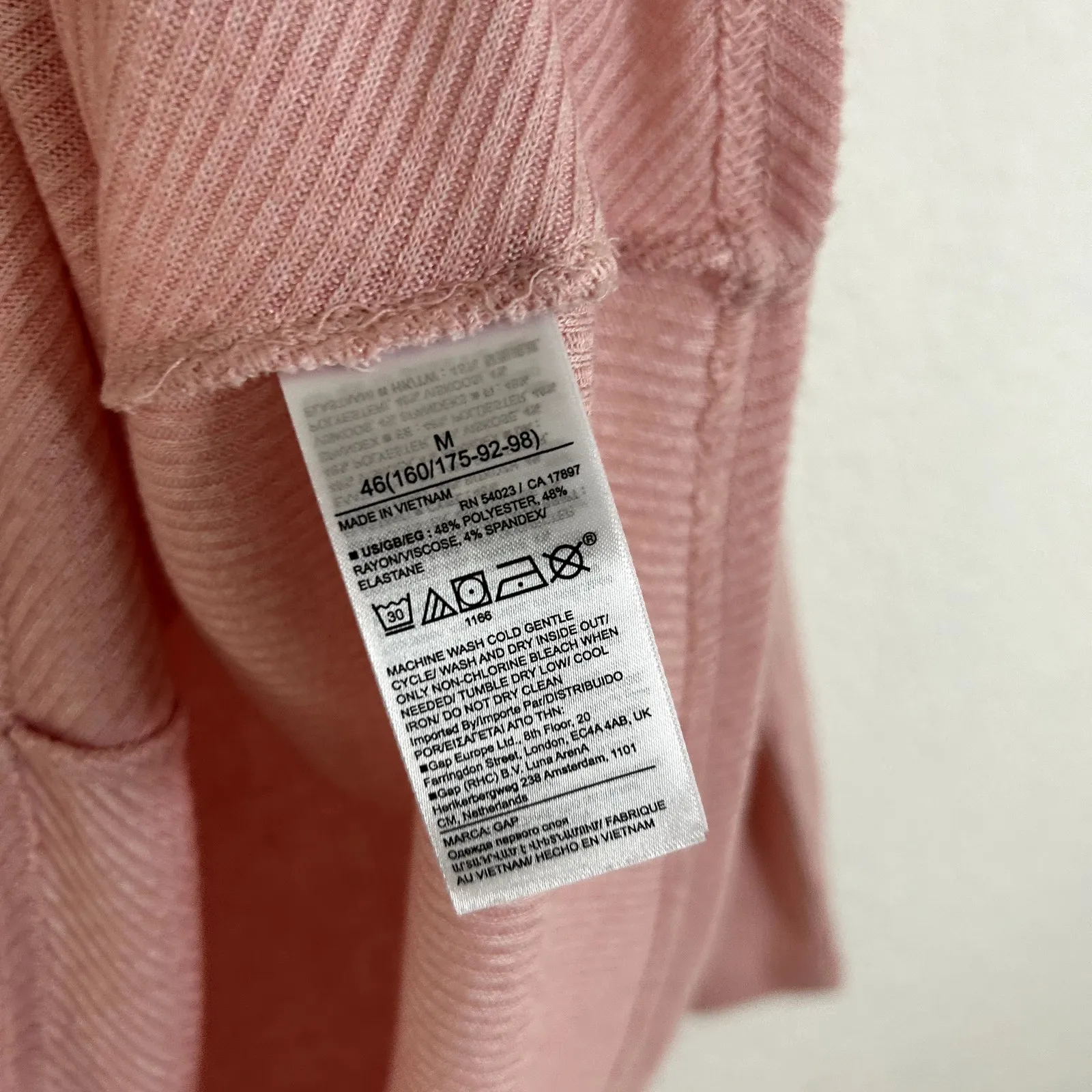 Gap Soft V Neck Sweater Womens Size Medium Pink NWT Style 724703 NEW - Image 3