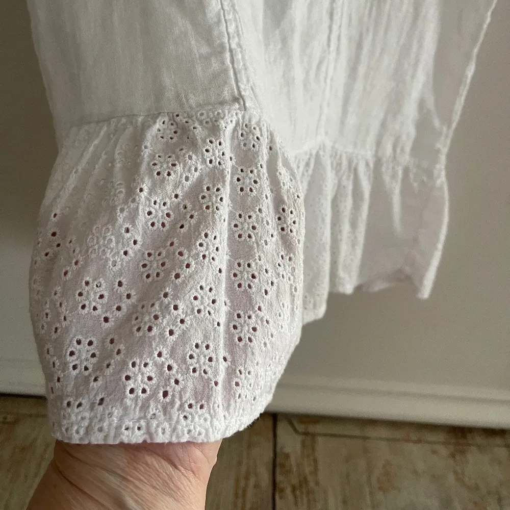 Lung O L'Arno Italian 100% Linen Top White Eyelet Peplum Small Trad Wife Coastal - Image 7