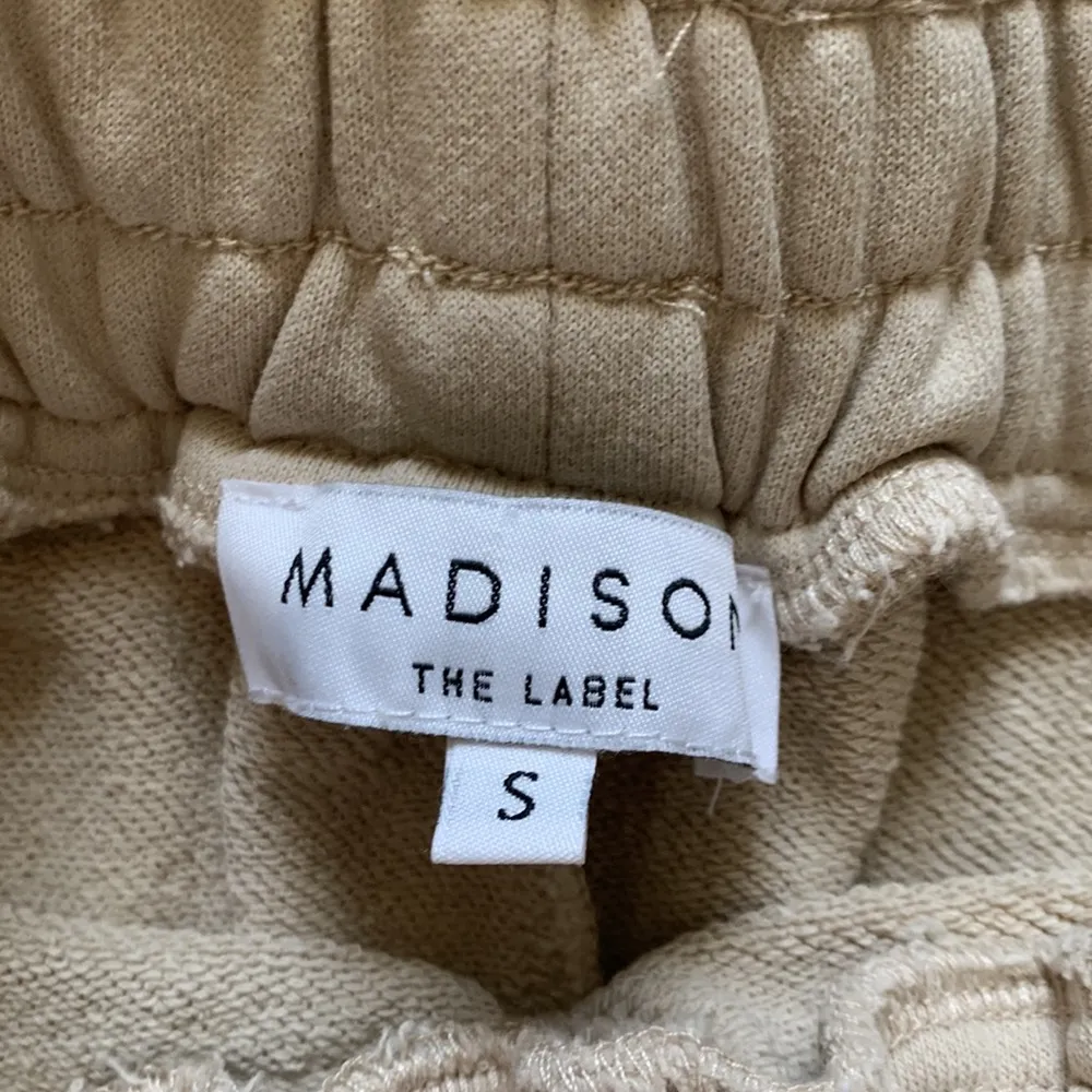 Madison the label cream sweat pants - Image 4